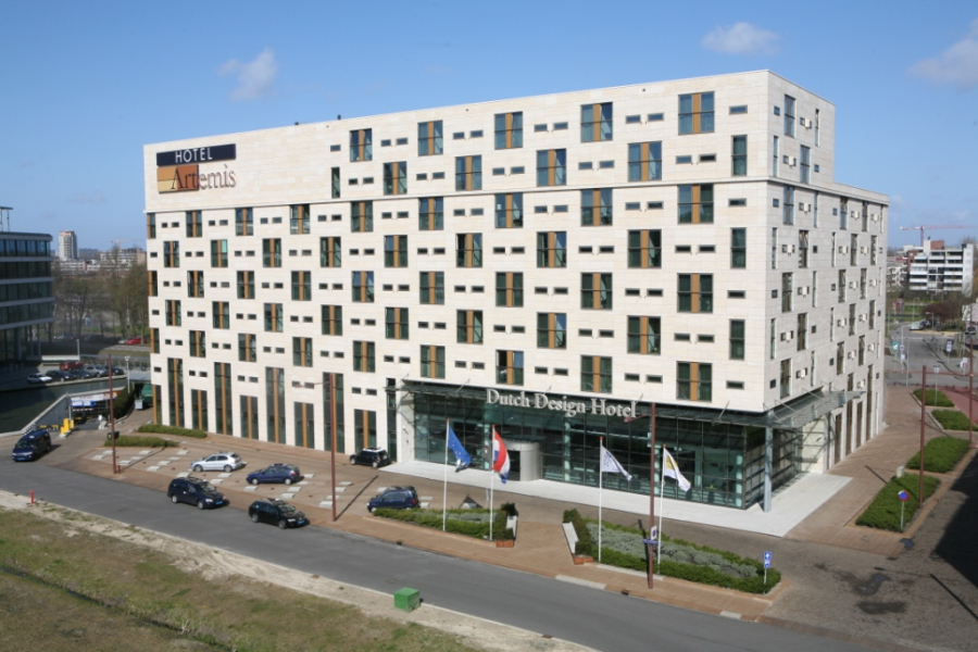hotel1.jpg