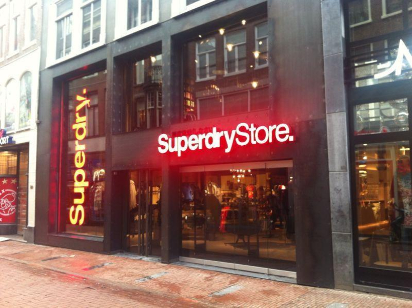 Superdry voorgevel.jpg